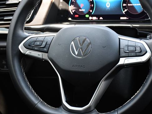 Used 2025 Volkswagen Atlas SE AWD/4WD image 22