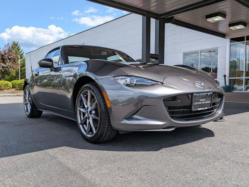 Used 2021 MAZDA MX-5 Miata RF Grand Touring RWD image 5