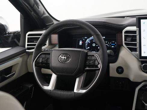 Used 2025 Toyota Sequoia Capstone image 14