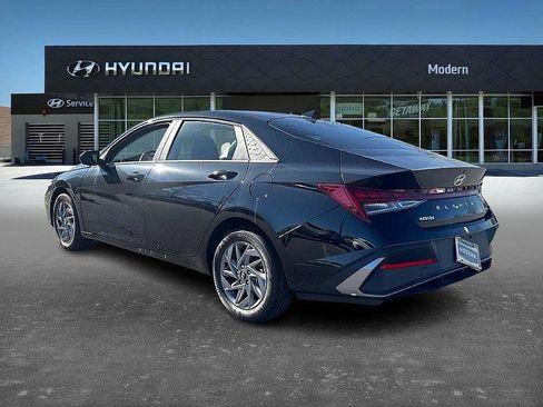 New 2026 Hyundai Elantra Blue image 4