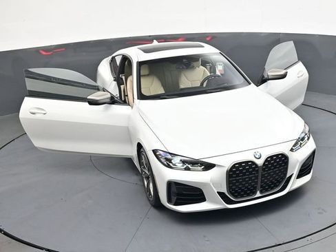 Used 2022 BMW M440i Coupe w/ Premium Package image 40