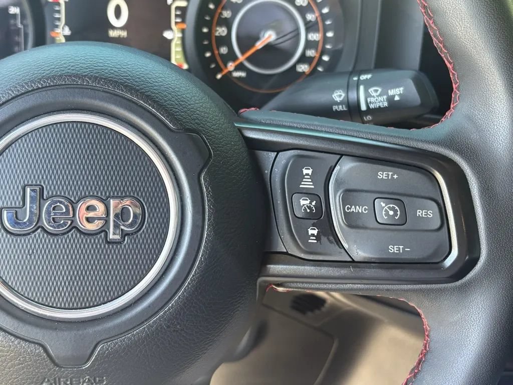 Used 2024 Jeep Gladiator Rubicon AWD/4WD image 21