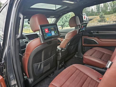 Used 2023 Kia Telluride SX Prestige AWD/4WD image 12