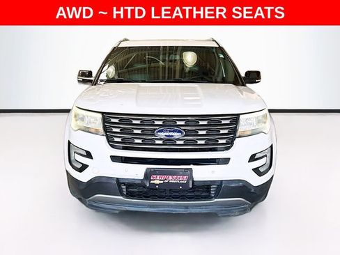 Used 2016 Ford Explorer XLT w/ Equipment Group 202A AWD/4WD image 3