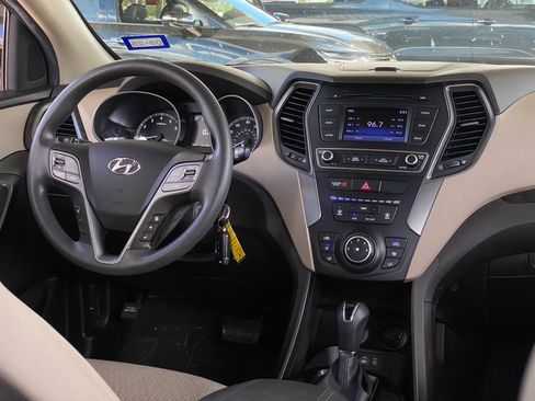 Used 2017 Hyundai Santa Fe Sport image 5
