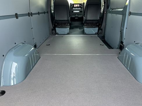 New 2024 Mercedes-Benz Sprinter 2500 image 14