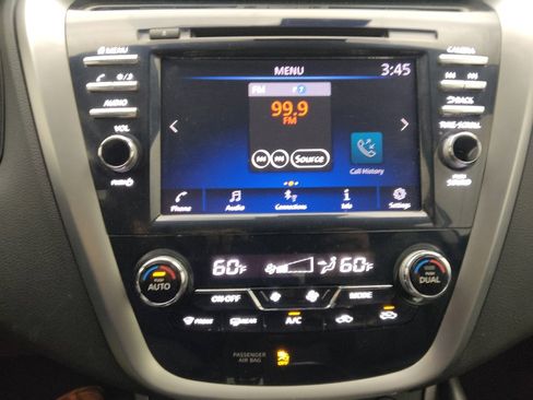 Used 2023 Nissan Murano SV image 25