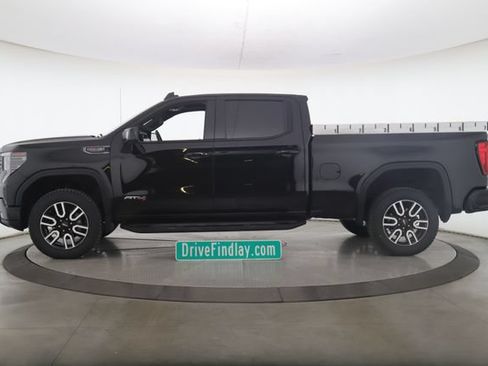 Used 2023 GMC Sierra 1500 AT4 w/ AT4 Premium Package AWD/4WD image 9