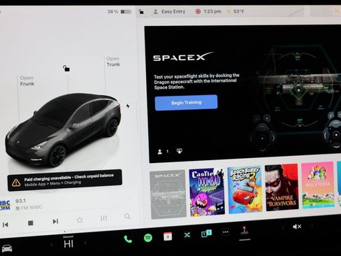 Used 2023 Tesla Model Y Long Range image 28