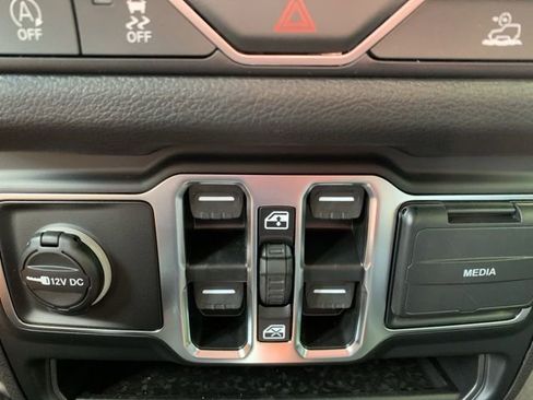 New 2025 Jeep Gladiator Sport AWD/4WD image 26