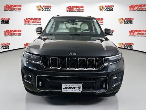 Used 2022 Jeep Grand Cherokee Overland w/ Luxury Tech Group IV AWD/4WD image 13