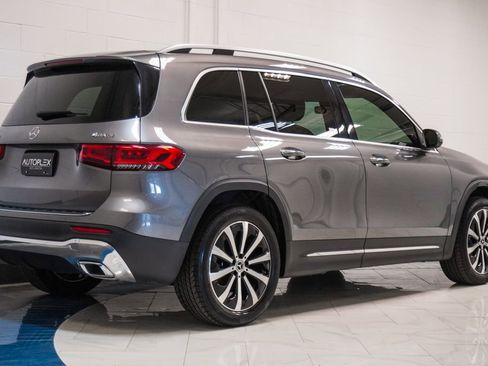 Used 2022 Mercedes-Benz GLB 250 4MATIC w/ Premium Package Lite image 32