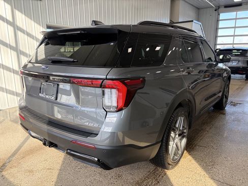 Used 2025 Ford Explorer ST-Line w/ ST-Line Street Pack image 5