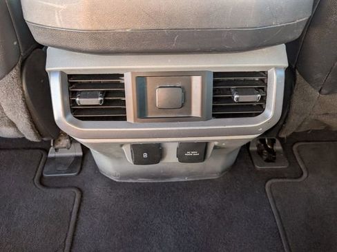 Used 2023 Ford F150 Lariat w/ Trailer Tow Package image 18