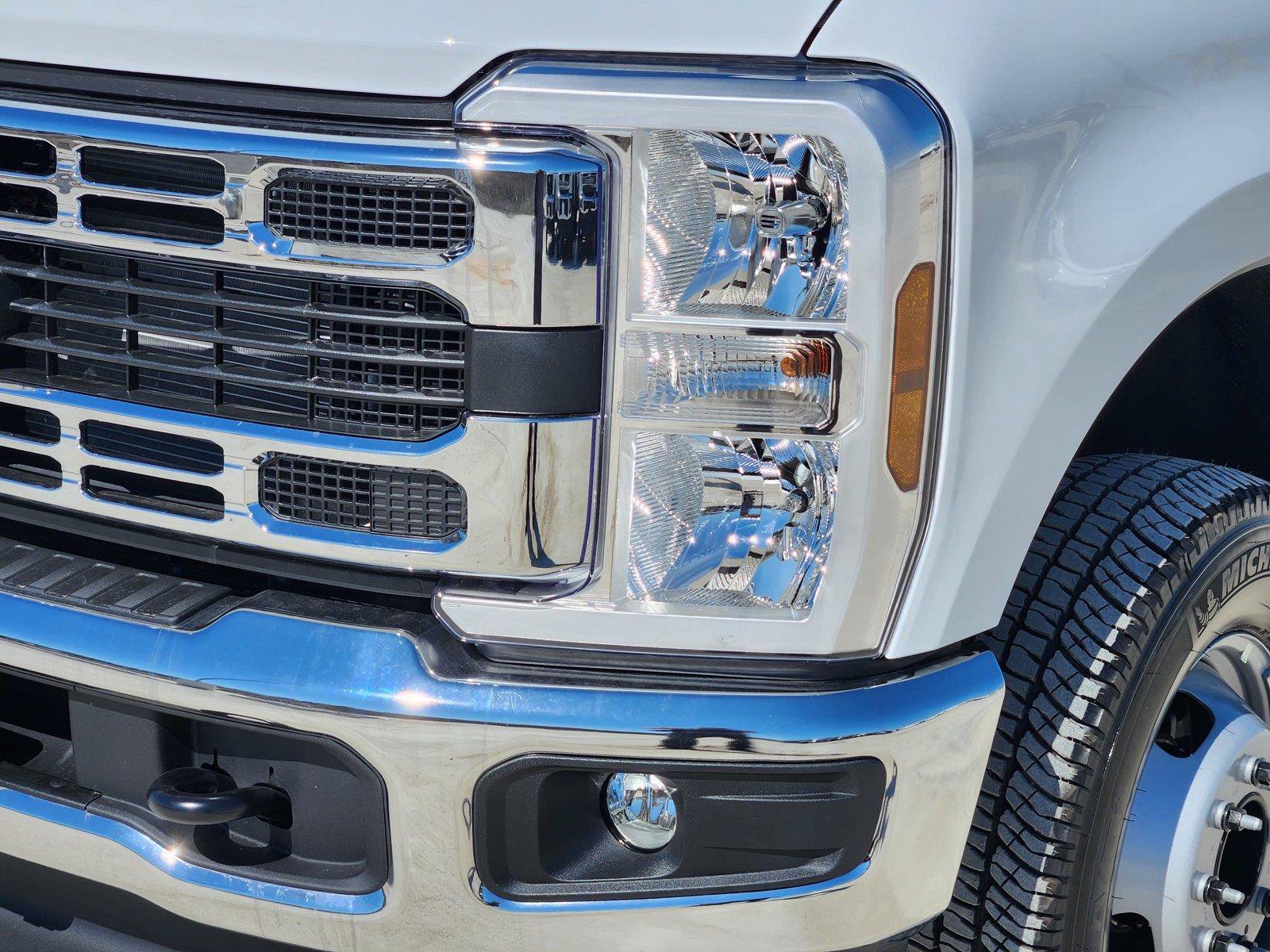 New 2027 Ford F350 XL w/ XL Chrome Package AWD/4WD image 5