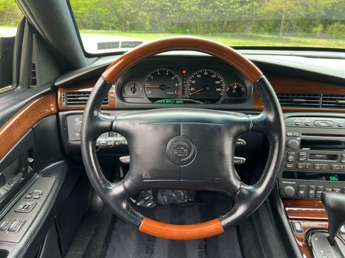 Used 2002 Cadillac Eldorado Touring w/ Preffered Equipment Group FWD image 22