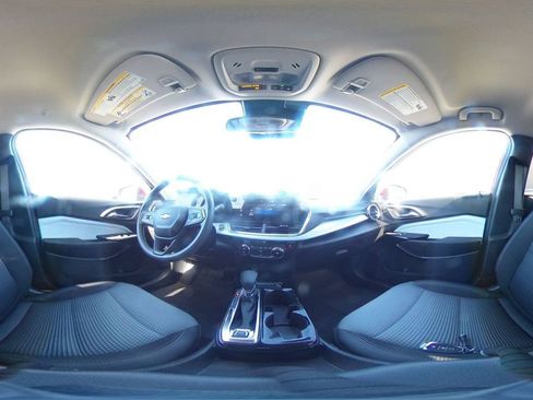Used 2025 Chevrolet Trax LT image 43