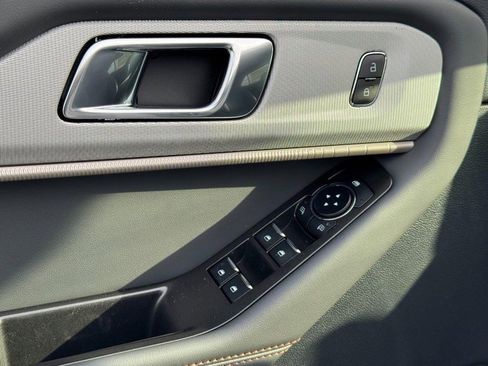 New 2026 Ford Explorer Active image 11