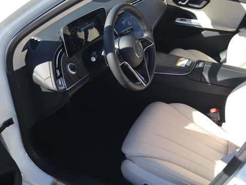 New 2026 Mercedes-Benz E 350 4MATIC Sedan image 13