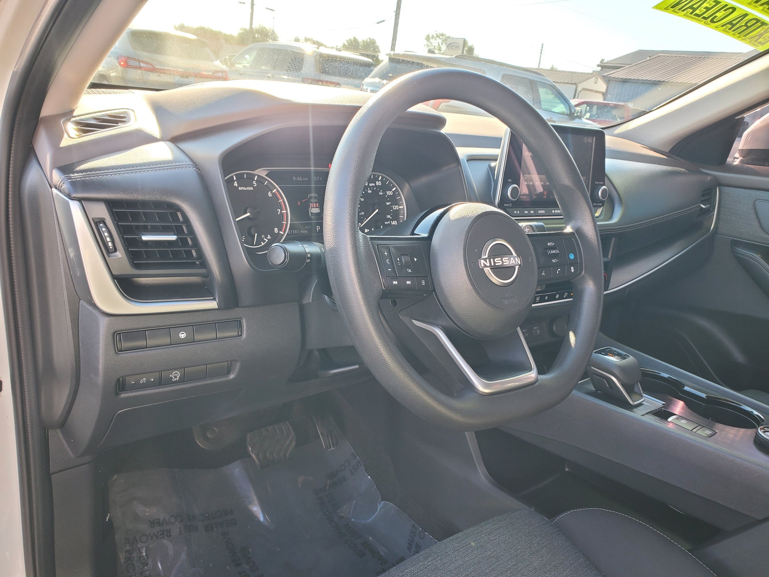 Used 2023 Nissan Rogue SV AWD/4WD image 12