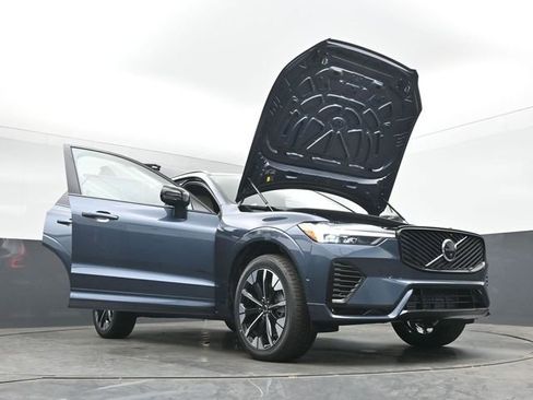 New 2026 Volvo XC60 T8 Plus w/ Protection Package Premier AWD/4WD image 57