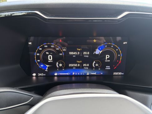 Used 2024 Chevrolet Colorado LT w/ LT Convenience Package II image 21