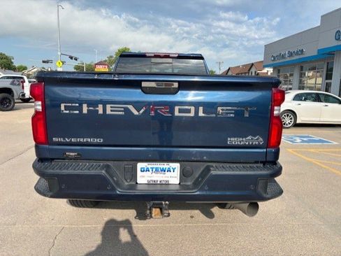 Used 2020 Chevrolet Silverado 3500 High Country w/ Safety Package II image 4