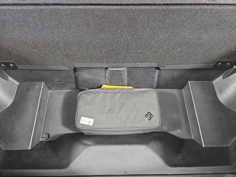 Used 2022 Rivian R1T Launch Edition image 14