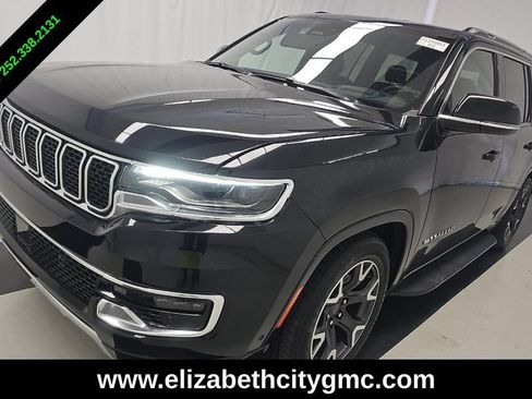 Used 2024 Jeep Wagoneer Series III AWD/4WD image 3