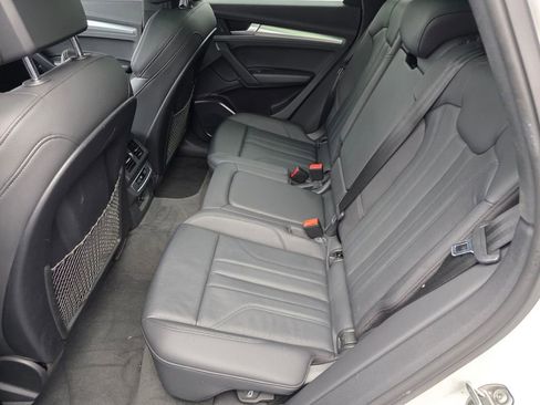Used 2020 Audi Q5 2.0T Premium w/ Titanium Sport Package AWD/4WD image 14