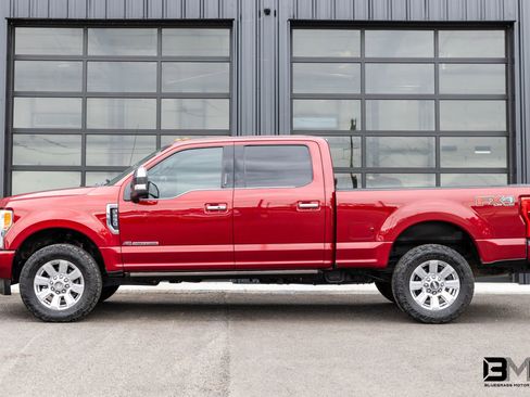 Used 2017 Ford F250 Platinum w/ Platinum Ultimate Package AWD/4WD image 3