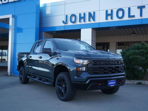 New 2026 Chevrolet Silverado 1500 Custom Trail Boss w/ LPO, Dark Essentials Package image 2