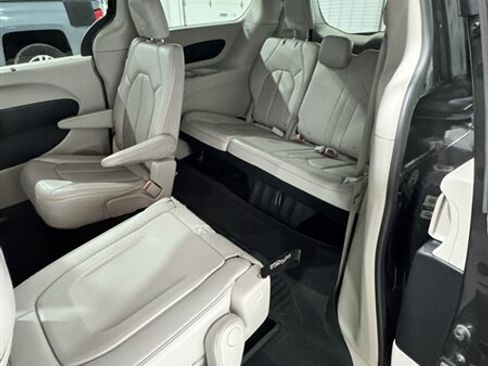Used 2021 Chrysler Voyager Lxi FWD image 8