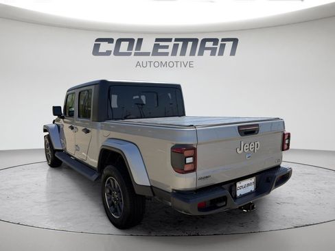 Used 2020 Jeep Gladiator Overland AWD/4WD image 4