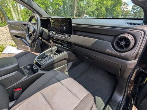 Used 2024 Chevrolet Colorado Trail Boss w/ Advanced Trailering Package AWD/4WD image 16