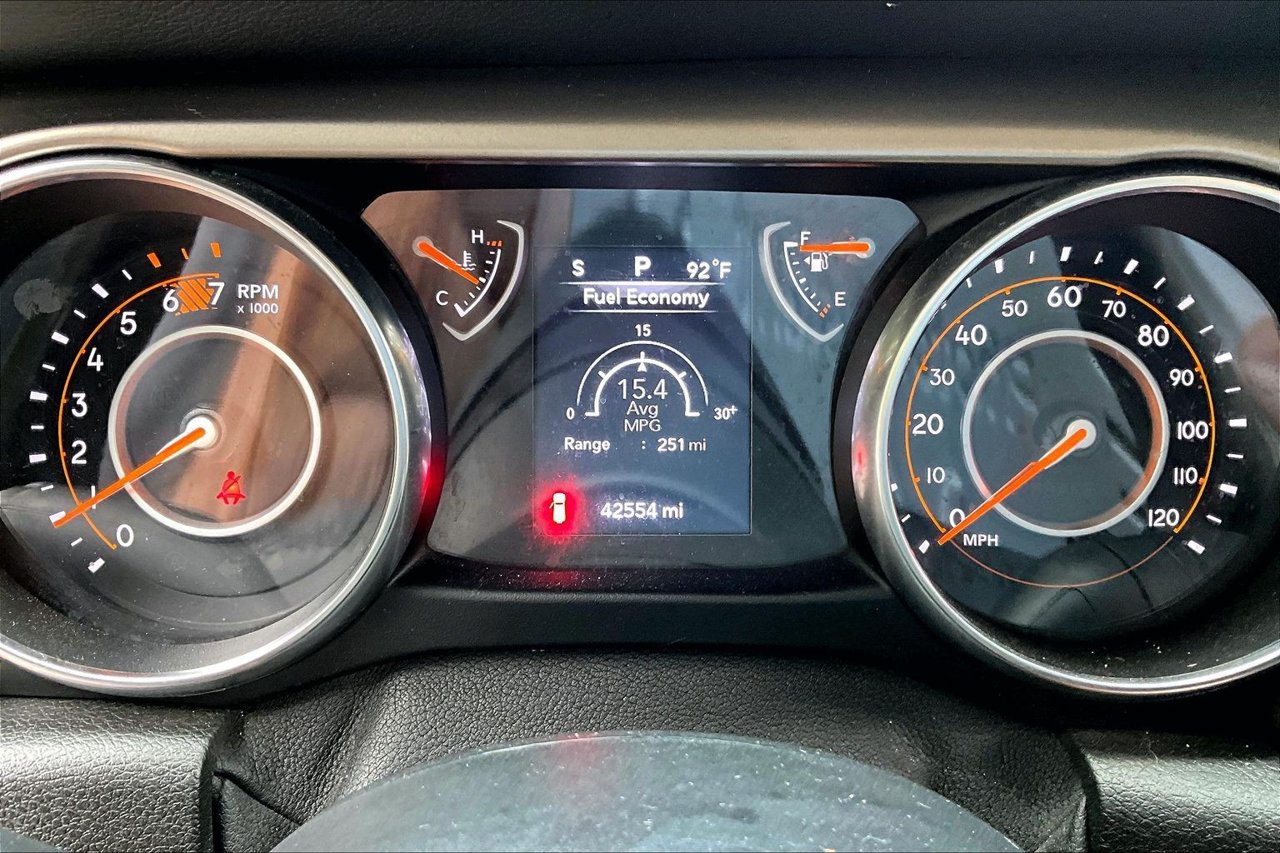 Used 2020 Jeep Wrangler Unlimited Sport AWD/4WD image 12