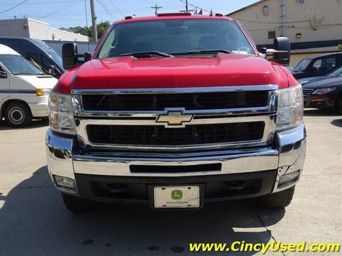 Used 2008 Chevrolet Silverado 3500 LT w/ EZ-Lift Tailgate Package AWD/4WD image 2