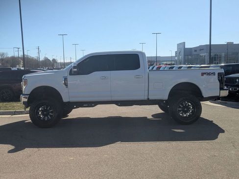 Used 2019 Ford F250 Lariat w/ Lariat Ultimate Package AWD/4WD image 2