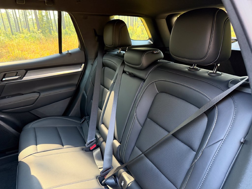 New 2027 GMC Terrain Elevation w/ Elevation Premium Package FWD image 27
