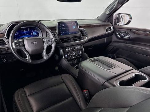Used 2023 Chevrolet Suburban Z71 image 35