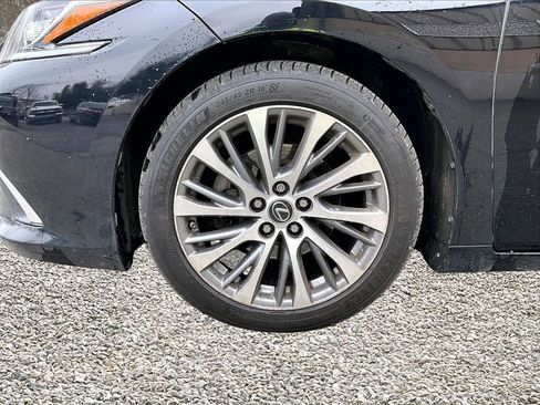 Used 2019 Lexus ES 350 w/ Premium Package image 8