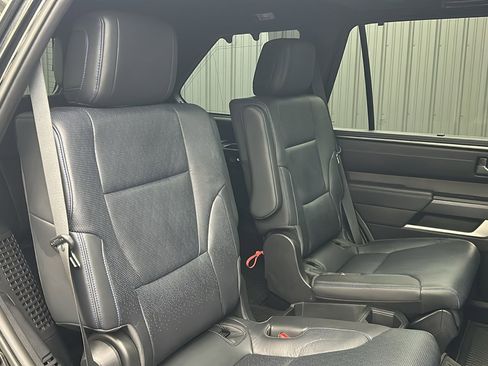 Used 2025 Toyota Sequoia Limited image 40
