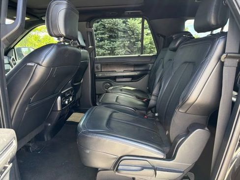 Used 2019 Ford Expedition Max Limited RWD image 19