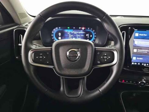 Certified 2025 Volvo XC40 B5 Core image 20