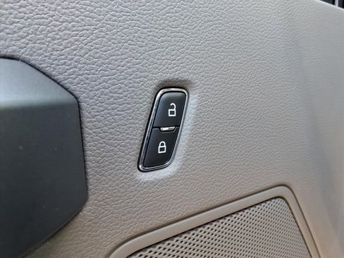 Used 2018 Ford F150 XLT w/ Equipment Group 302A Luxury image 14