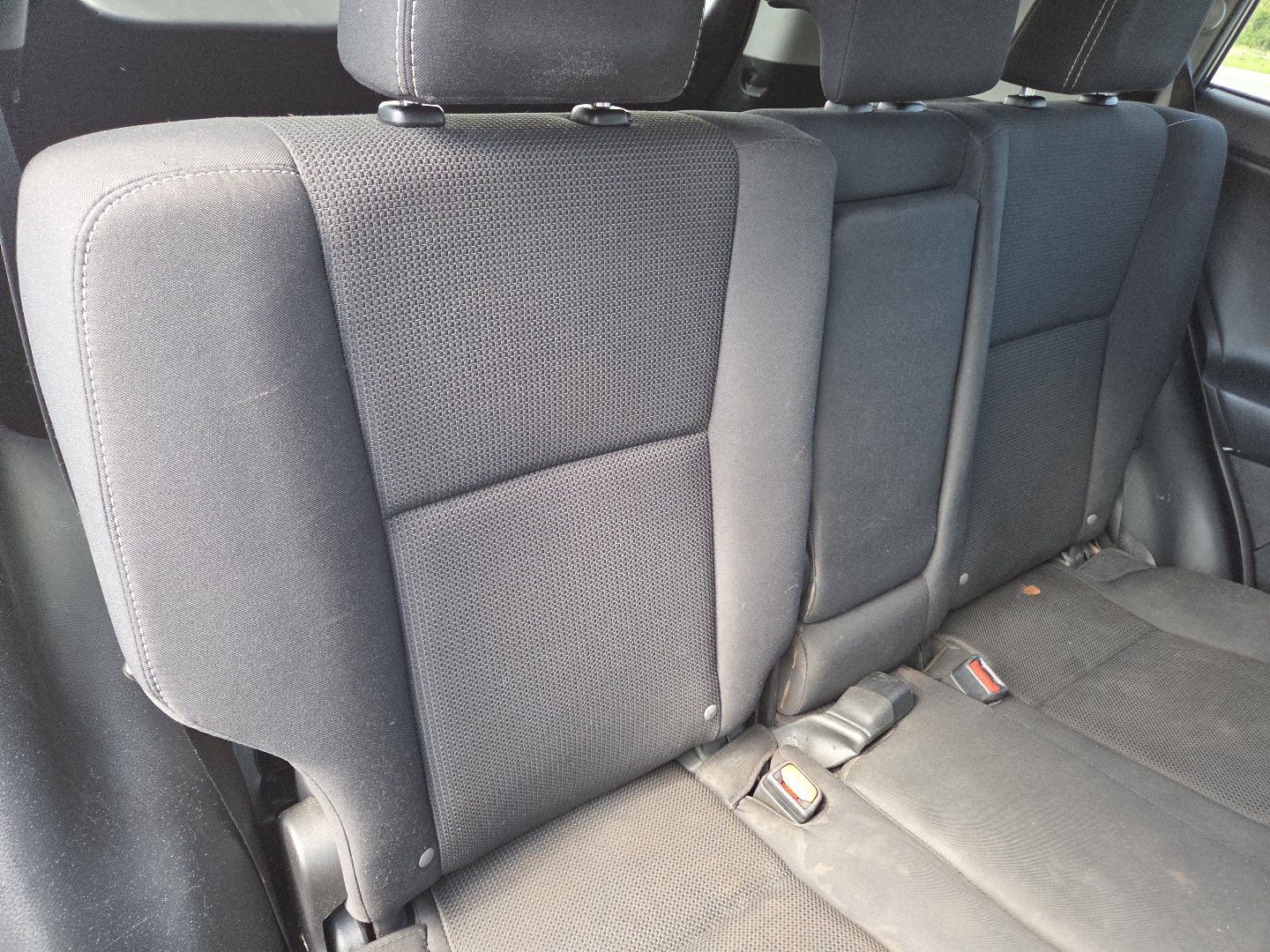 Used 2018 Toyota RAV4 XLE w/ Plus Extra Value Package FWD image 19
