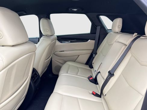 Used 2019 Cadillac XT5 FWD image 36