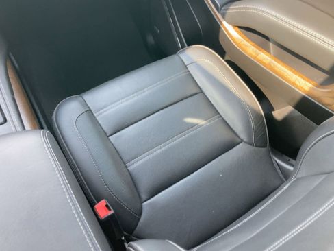 Used 2020 GMC Yukon Denali w/ Open Road Package image 31