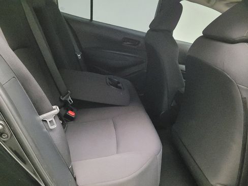 Used 2022 Toyota Corolla LE FWD image 19