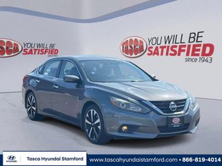 Used 2018 Nissan Altima 2.5 SR w/ Interior Lighting Package FWD video 1